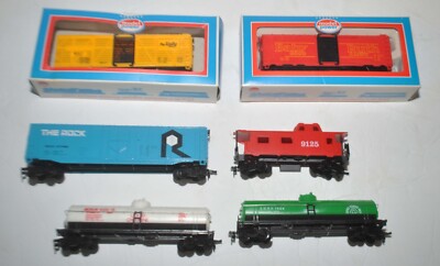 Vintage HO Different Boxcar Train Car  & Tanker Lot of 6