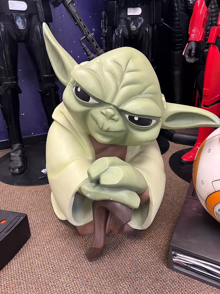 Yoda statue best sale life size