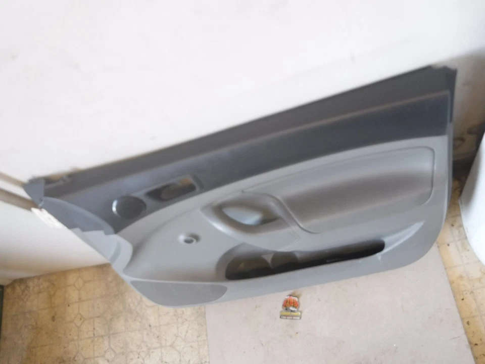 05-14 Toyota Tacoma REGULAR Cab Right Passenger Manual Door Trim Panel Foto 2 de 4