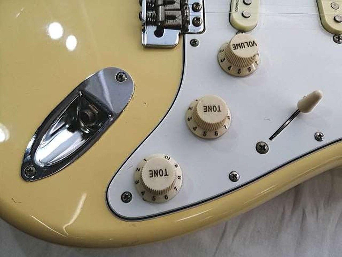 Fender Japan ST72-140YM Stratocaster Yngwie Malmsteen 3.3kg Made