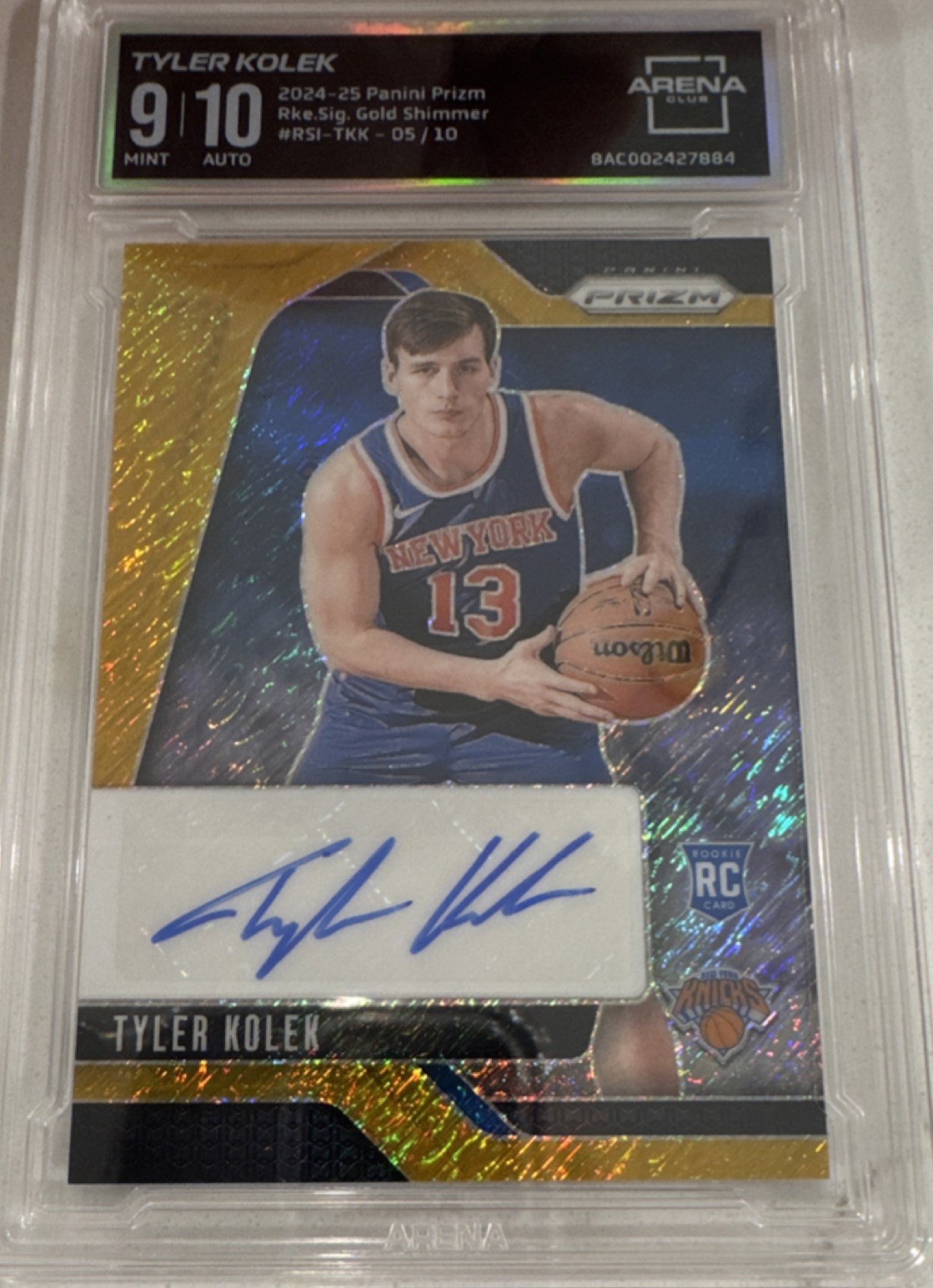 2024-25 Panini Prizm Tyler Kolek Gold Shimmer Rookie Auto /10 Knicks RC view 2