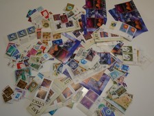 NATIONS UNIES GENEVE LOT + 500 TIMBRES NEUFS ET OBLITERES. BONNE VALEUR