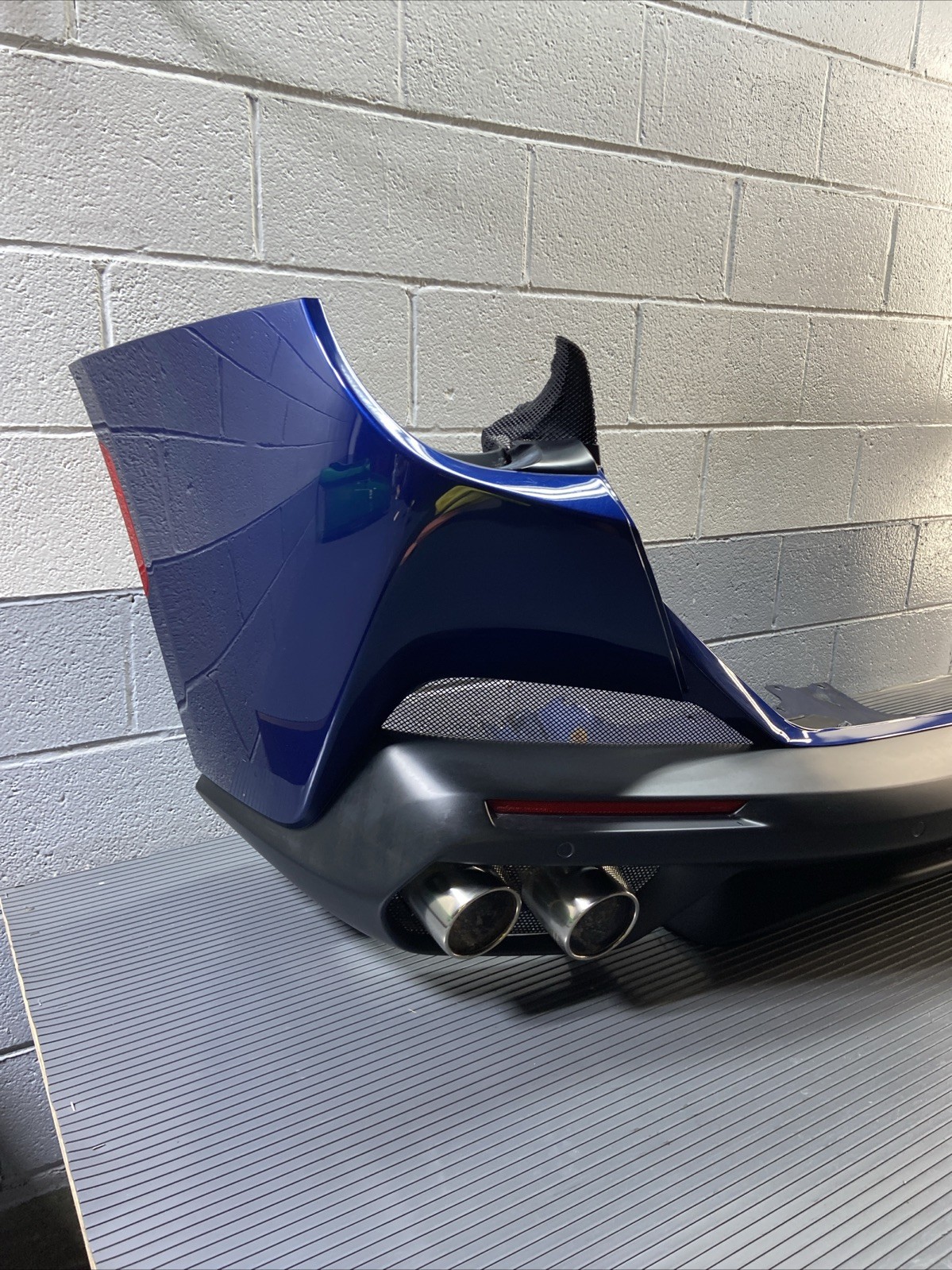 2018-2021 Ferrari Portofino Rear Bumper Assembly Valance Blue 70 OEM *NOTE*