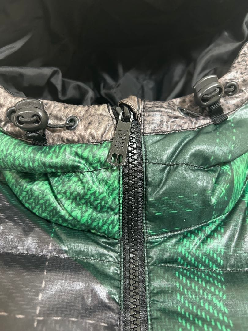 55DSL DIESEL Down Jacket Green Pattern Print Zip … - image 7