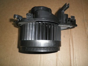 Mercedes W203 C200 Bj.01 Kompressor Gebläsemotor Klima