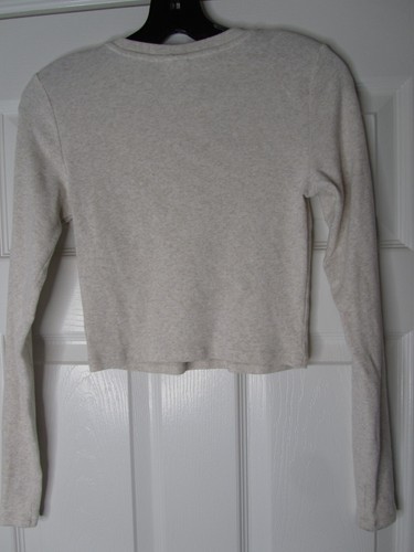 Women Aritzia TNA Long Sleeve Tee Size Medium Beige T-Shirt - Picture 5 of 6