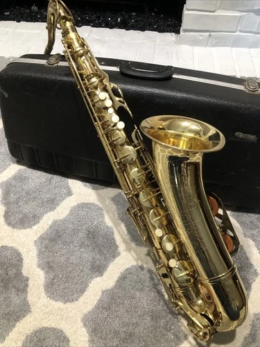 1970 C.G. Conn Tenor Saxophone, Missing Mouthpiece , SN 198607 W/ Case