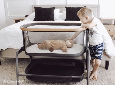 Maxi-Cosi iora 2-In-1 Bedside Sleeper Bassinet Foldable Adjustable - Graphite