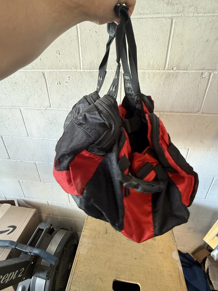 Bolsa de viagem Oakley Icon 2.0 vermelha RARA - Imagem 3 de 4