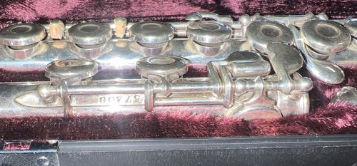 Preowned Armstrong Model 90 Flute in box With Sterling Silver Head & Body USA - Picture 4 of 4