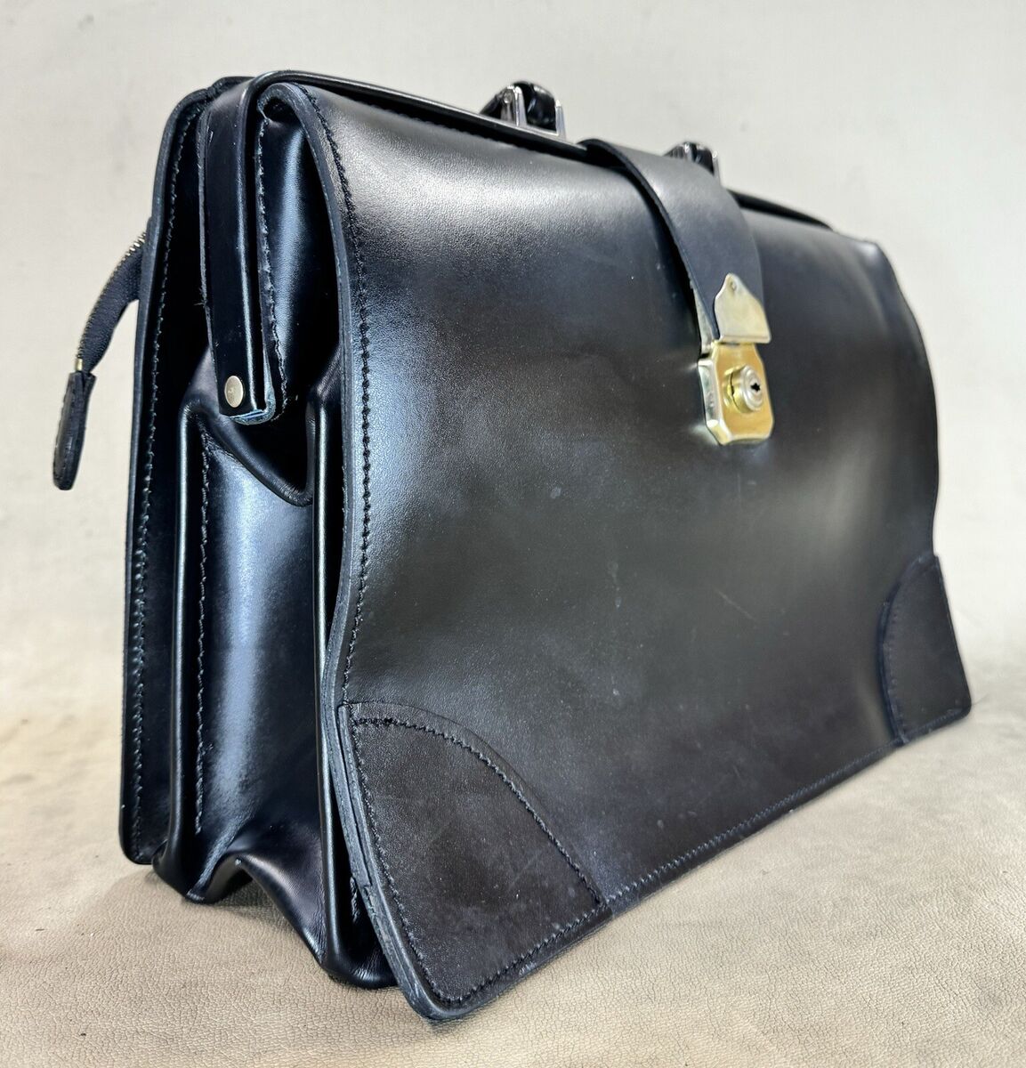 Vintage Cheney England 16” Leather Black Briefcase Business Vintage Cheney England 16” Leather Black Briefcase Business
