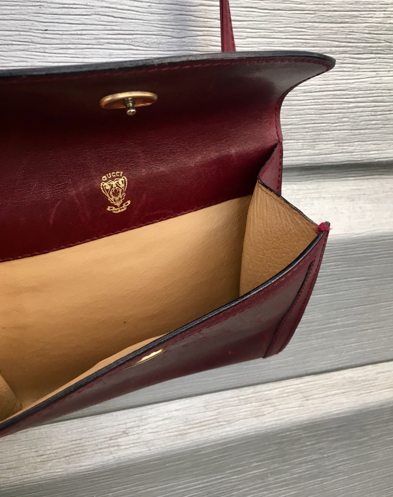 GUCCI Vintage Bordeaux Distressed Leather Square Cross Body Handbag RARE!! image 5