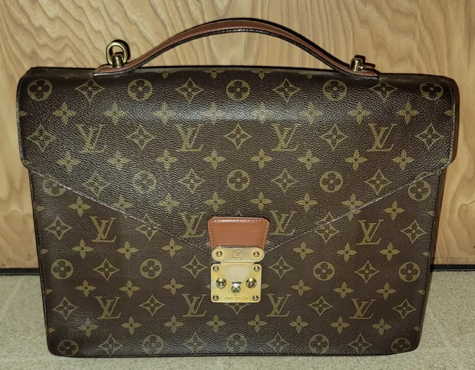 lv case bag