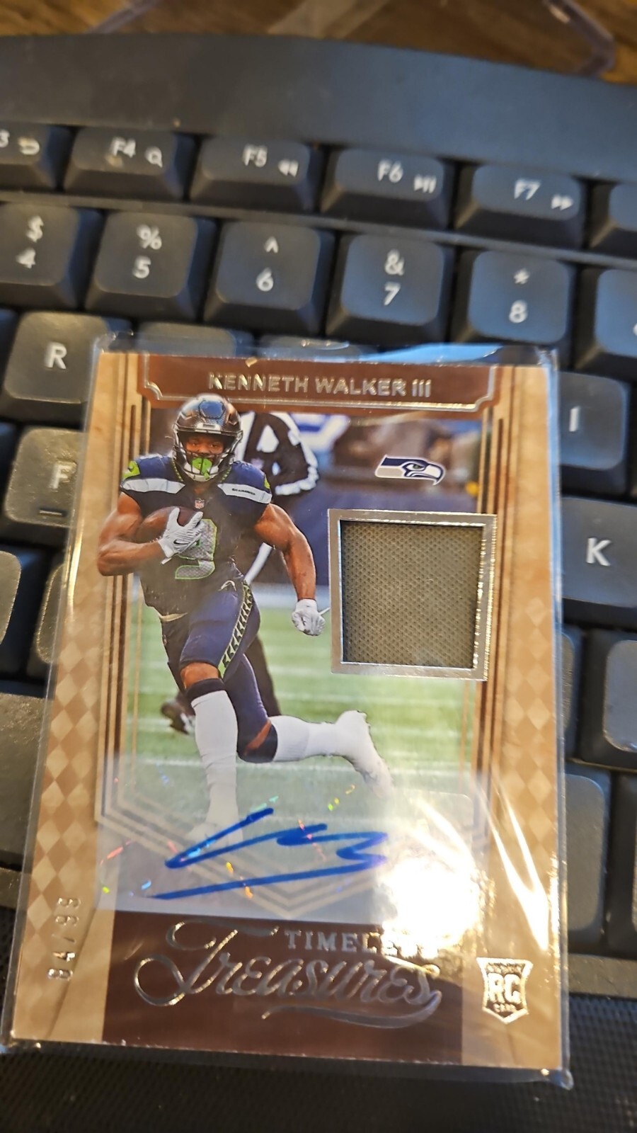 2022 Chronicles, Kenneth Walker III, Timeless Treasures Jersey Auto #/99