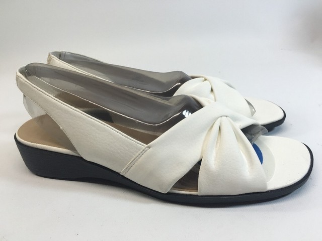 14K Gold Ballet Slippers Charm by Rembrandt Charms