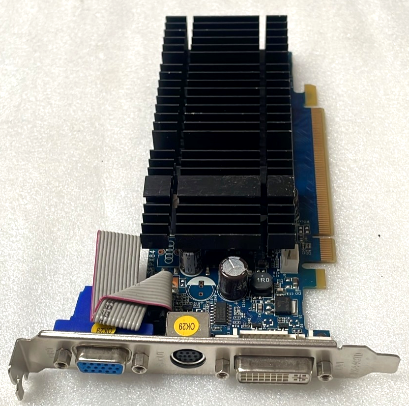 NVIDIA GeForce 8400GS 256MB DDR2 PCI-E DVI VGA S-Video Graphics