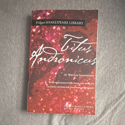 Folger Shakespeare Library Titus Andronicus by William Shakespeare Paperback