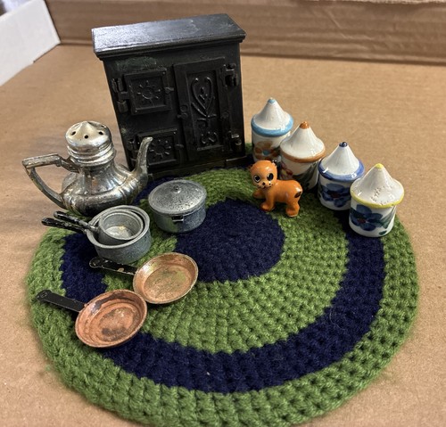 18pc Miniature/Dollhouse Lot, Durham Icebox, Canister Set, Pots & Pans, Rug, Etc