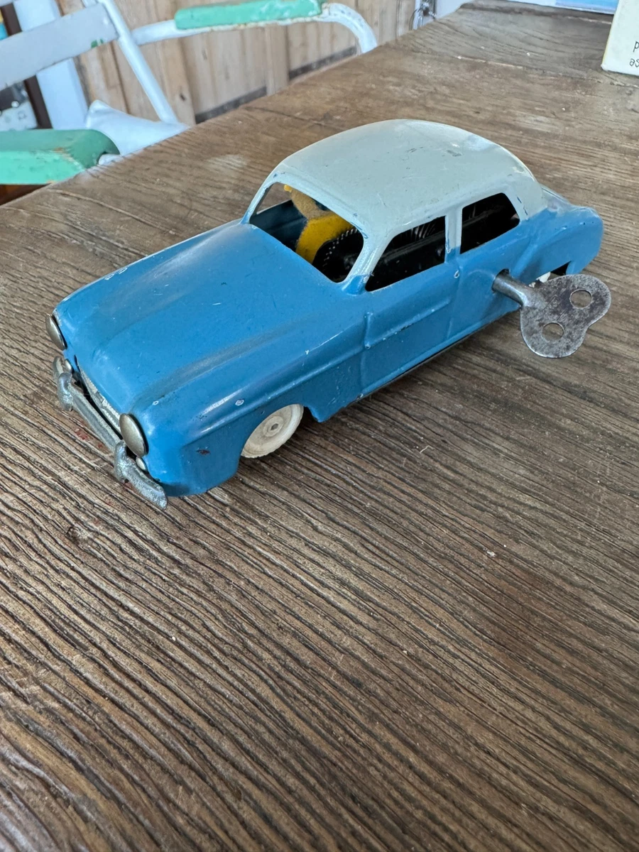 Ancienne Voiture Miniature DINKY - Modèle Frégate - Jouet Vintage/collector