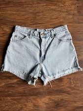 Vintage Levi  s Women  s Cutoff Jean Shorts 910 Regular Fit Size 9 Juniors EUC 