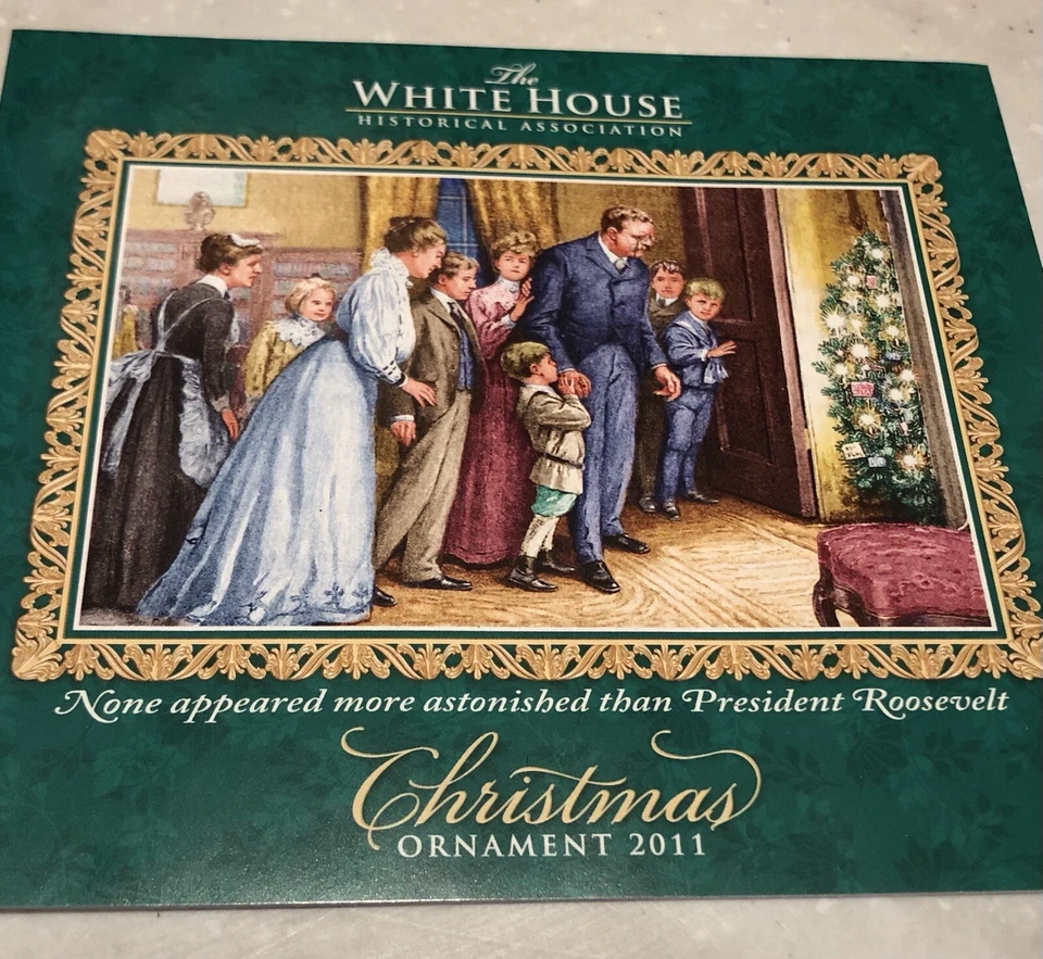 WHITE HOUSE 2011 CHRISTMAS ORNAMENT HONORS TEDDY ROOSEVELT SANTA OBAMA New Foto 4 de 4