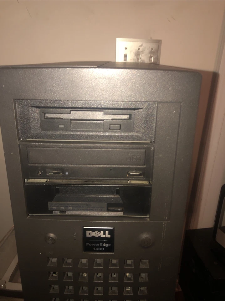 DELL POWEREDGE 1400 Intel Pentium iii Will Not Post On Monitor - Image 3 of 4