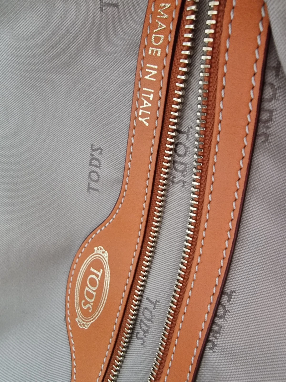 Foto 11 di 18