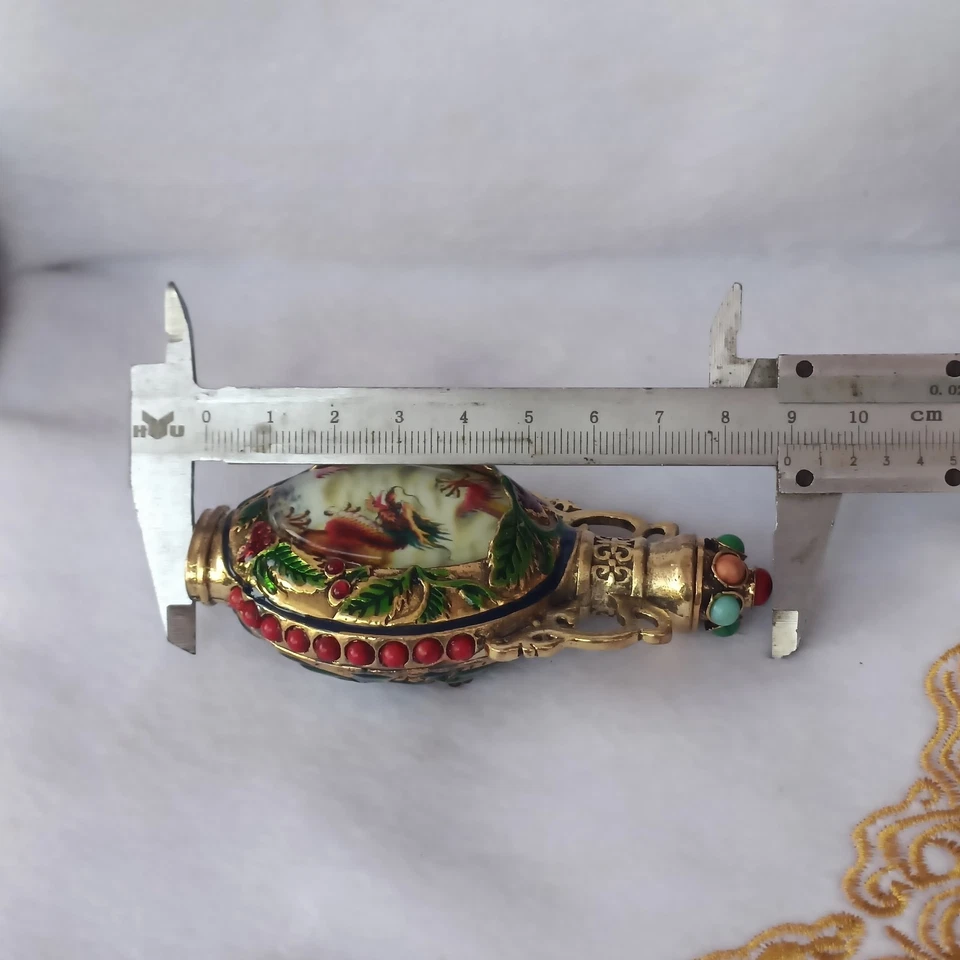 NUEVO Antiguo Botella de Tabaco China Colección Con Incrustaciones Pintado Noctilucente Adornos Foto 3 de 4