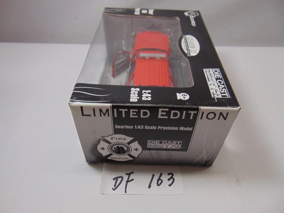 GEARBOX 1/43 BOSTON FIRE TCU FIRE DEPT. FORD EXPEDITION NEW MODEL CUSTOM 2006 - Image 4 of 4