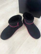 SALE!  EMU Australia Barbie Stinger Micro-stitch Sheepskin Womens US 9 UK 7 NEW!