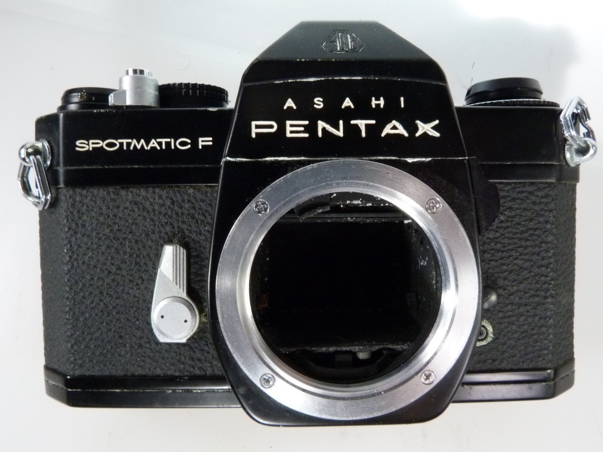 Asahi Pentax Spotmatic F 35mm Film Camera Black w Super Takumar 55