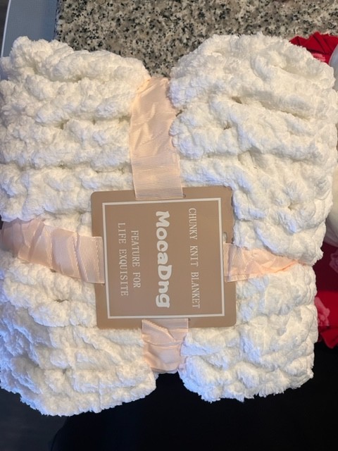 Chunky Knit Blanket Throw 40"×40", Hand Knitted Warm Chenille Throw Blanket New