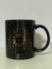 Harry Potter Cursed Child Musical Tasse in Gold und Schwarz | Neu