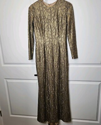 Carmen Marc Valvo Formal Gown Beaded Dress Chapel Train Longsleeve  Gold Size 4