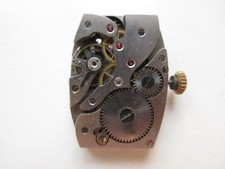 PUW cal. 500 vintage watch movement - balance moves - for use of parts
