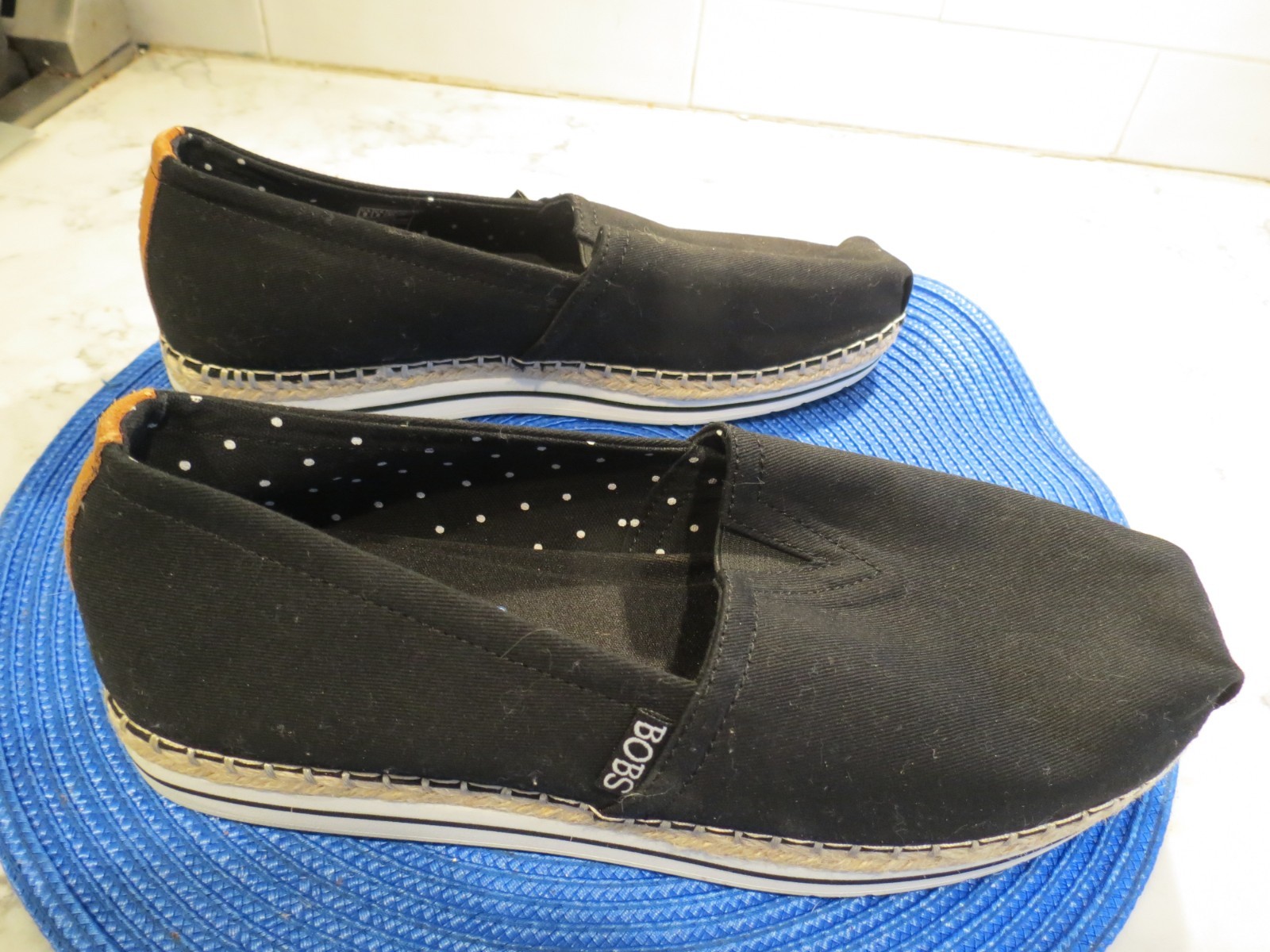 Bobs Skechers black loafers slip on breeze memory foam canvas size 9 women image 5