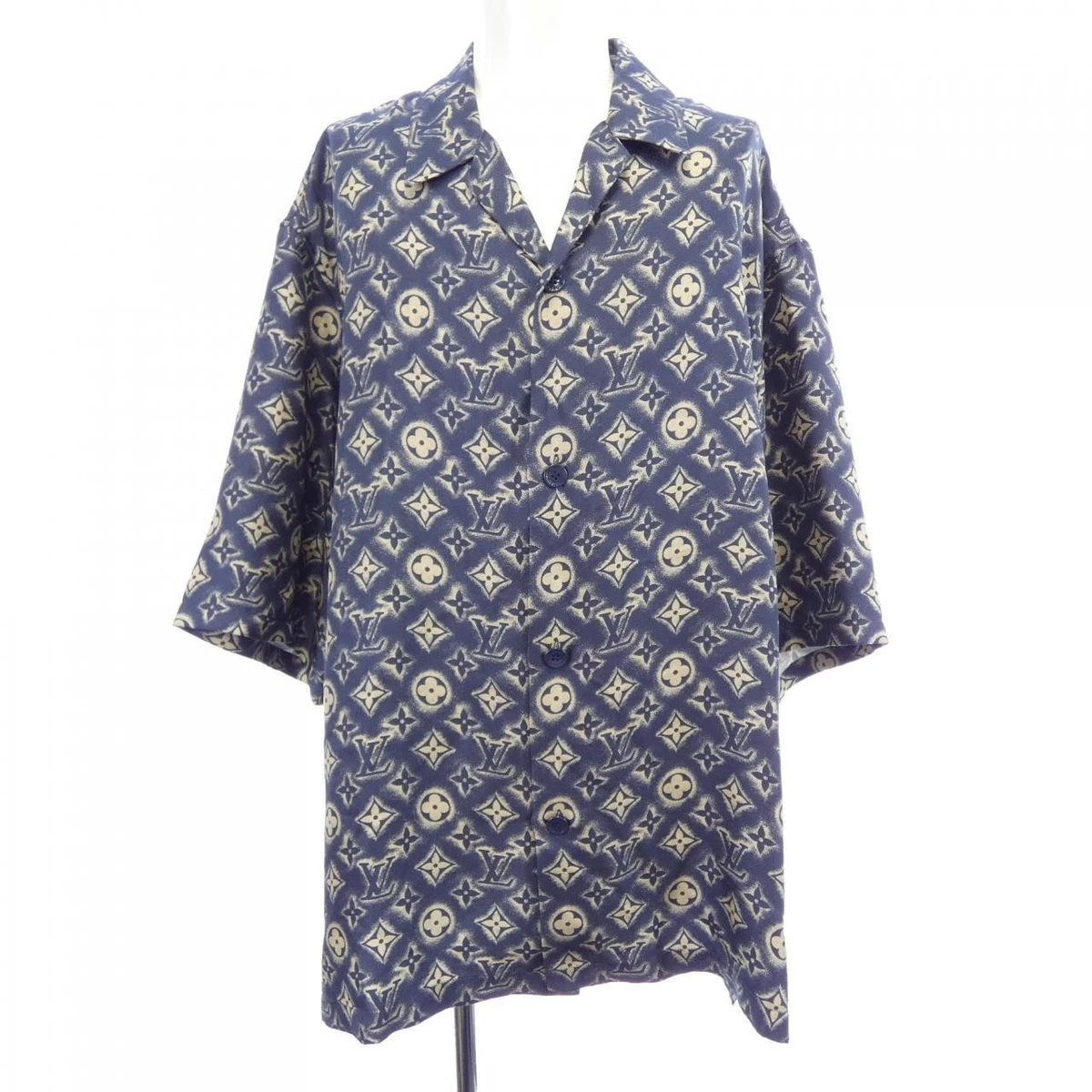 Louis Vuitton Silk Regular Size Casual Button-Down Shirts for Men