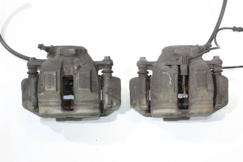 Mercedes-Benz C240 2003 par de pinzas de freno delanteras izquierda y derecha montaje L0938 Foto 2 de 4