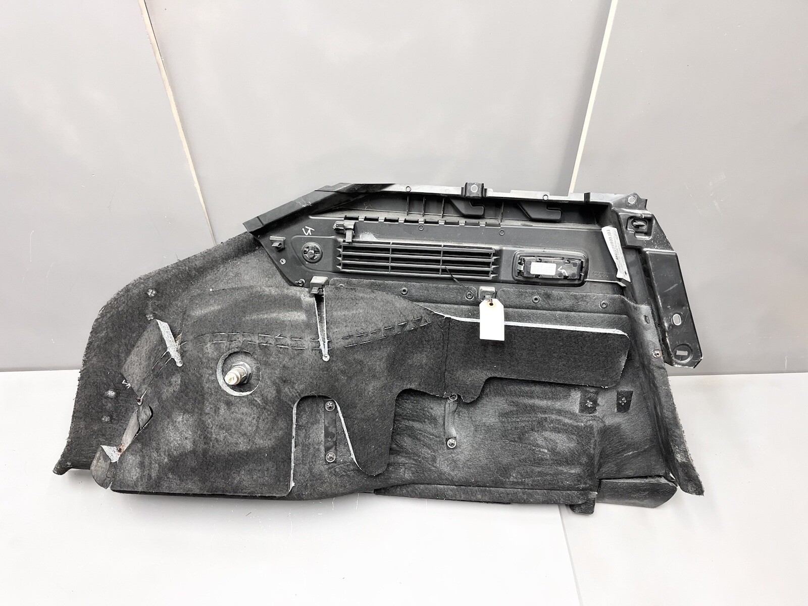 ⭐️2017-2020 MASERATI LEVANTE TRUNK RIGHT PASSENGER QUARTER TRIM COVER PANEL OEM