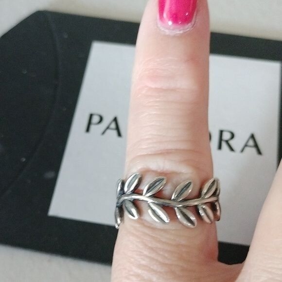 Pandora Sterling Silver Laurel Wreath Statement Ring 190922, size 52