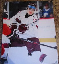 BOGDANS HODASS SIGNED 8x10 MATTE MEDICINE HAT TIGERS TEAM LATVIA JUNIORS (B)