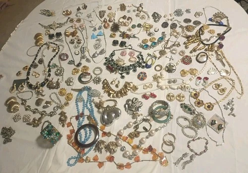 New ListingVintage Costume Jewelry Lot Many Signed, Sets, Trifari Weiss Napier Monet & More