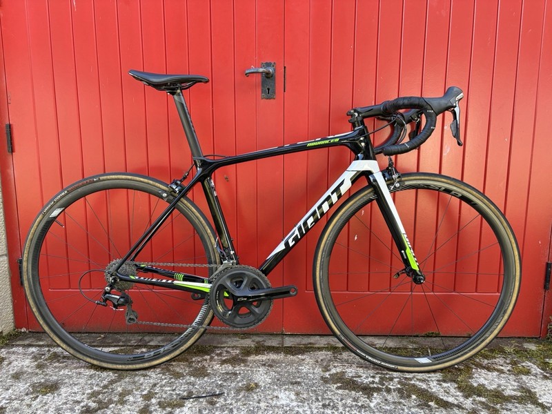 Giant TCR Advanced Pro 2 105 Carbon Road Bike Size Medium