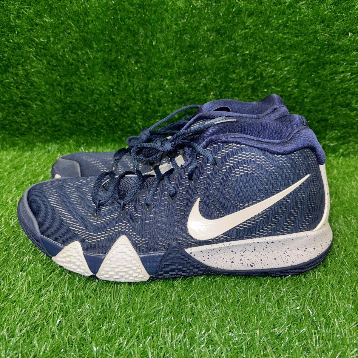 Nike Kyrie 4 TB Basketball Shoes Navy Blue White Size 13 AV2296