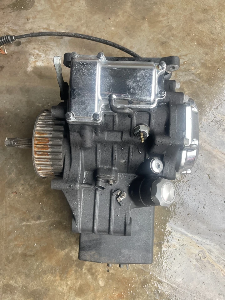 Harley Davidson 2009 FLHRCI Touring Road Glide transmisión de seis velocidades Foto 2 de 4