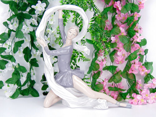 Boxed Lladro Nao Figurine Dancer with Veil 0185 Spanish Porcelain Figures - 第 1/15 張圖片