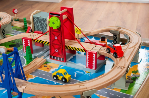 Wooden Train Set Table & Track Squirrel Play 100 Pieces Railway Tow Bundle - NEW - Picture 5 of 9