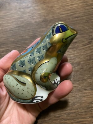 Royal Crown Derby Fountain frog Frosch
