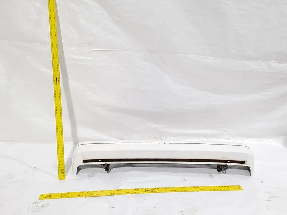 1985 1986 1987 1988 1989 Toyota MR2 OEM Rear Bumper Assembly 043 Super White - Изображение 2 из 4