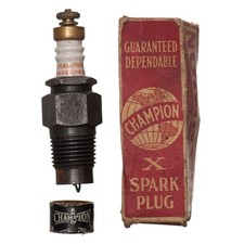 Ancienne Bougie d'Allumage CHAMPION / Old Spark Plug